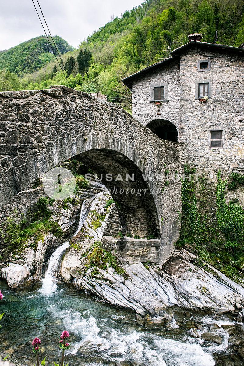 SWP_ Garfagnana-0784 -  by Susan Wright Images - PCC: Hidden Gems, Premium Curated Collections, with-pdf